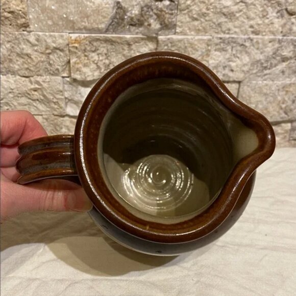 Pearson’s of Chesterfield Stoneware Pitcher – Mid-Century English Cottage Charm - Picture 4 of 10